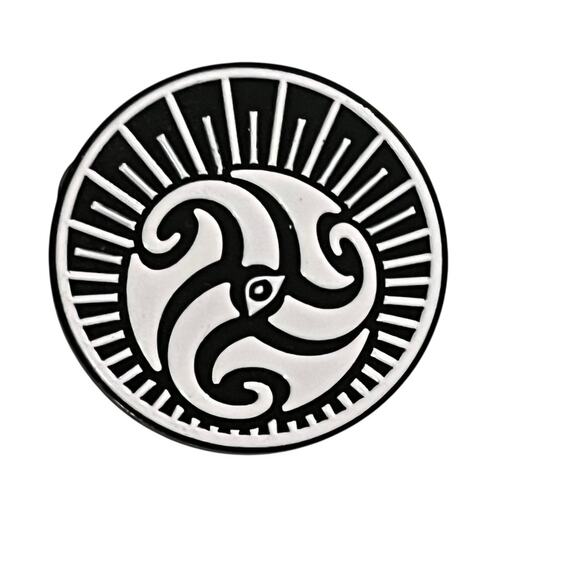 Elder Scrolls V Skyrim Enamel Pin Set Eye of Magnus & Thu'um Master Achievements - Picture 2 of 6